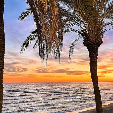 Valdecantos Beachfront شقة